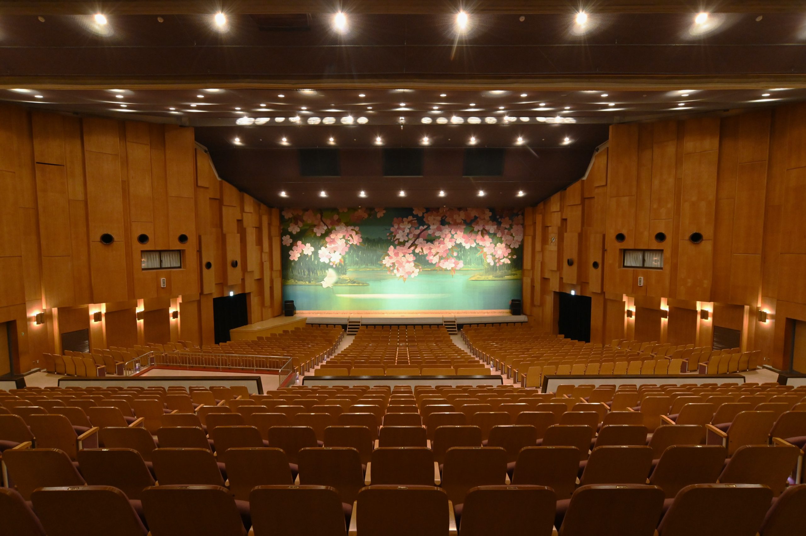 大ホール（中ホール） – あげお富士住建ホール（上尾市文化